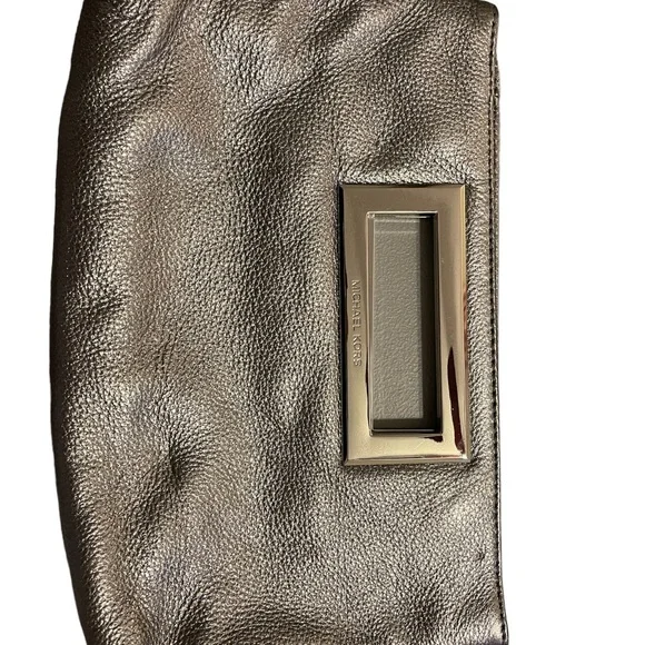 Michael Kors Clutch Silver/Pewter color soft pebble leather - Picture 5 of 7